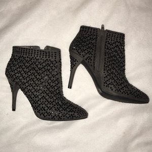 Gianni Bini grey suede embellished ankle boots